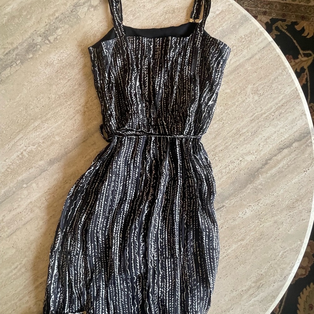WHBM Black/White MIDI Dress - Picture 3 of 6